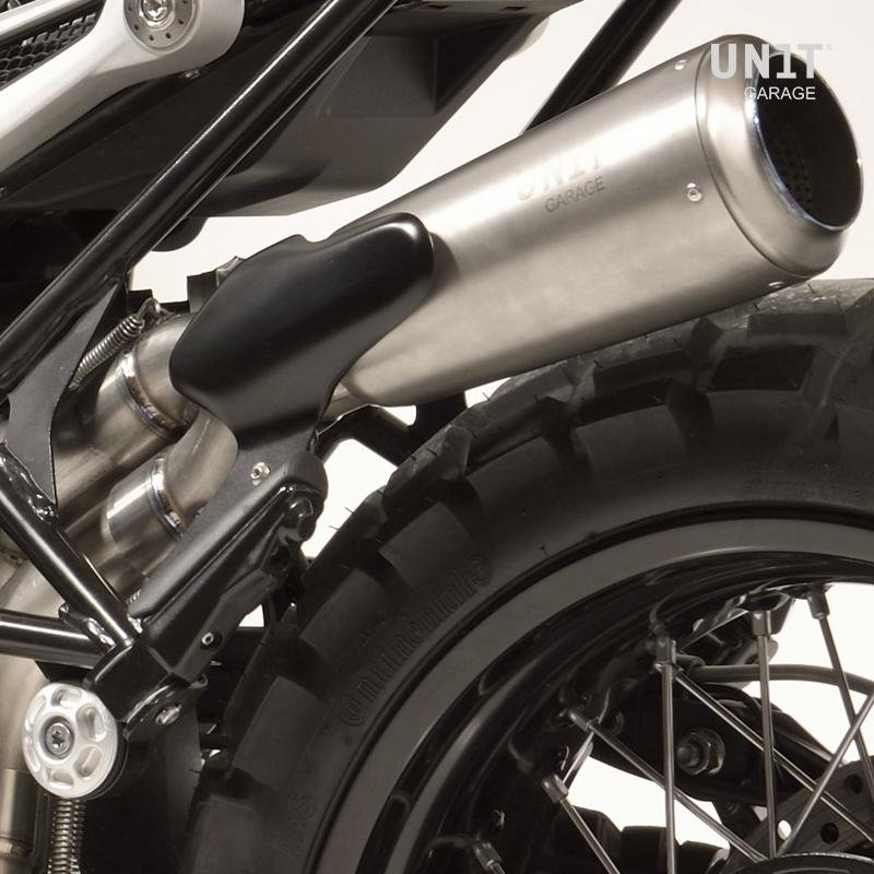 protezione_marmitta_in_carbonio_1 Protezione marmitta in carbonio Unit Garage BMW R nineT / Pure / Urban G/S - immagine 1